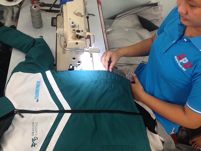 Nhà cung ứng may áo thun đồng phục giá gốc tại xưởng
